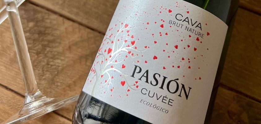 bottle and label pasion cuvee organic cava